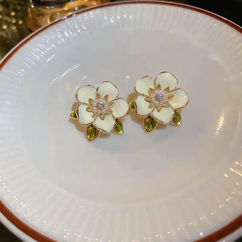 Vintage Camellias Earrings