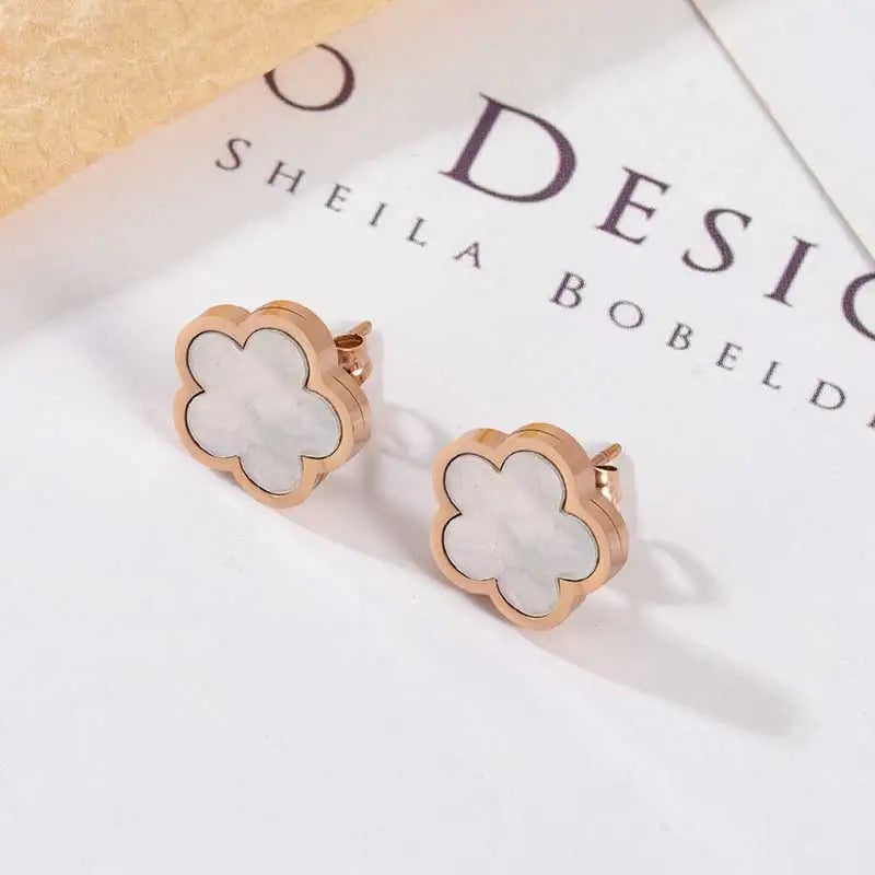 Rose Gold Shell Flower Earrings