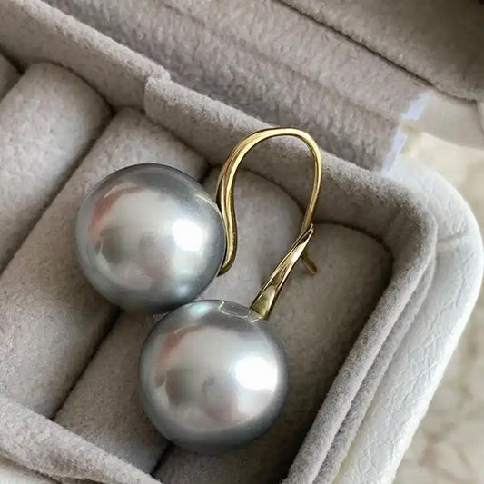 Light Luxury Simple Elegant Grey Pearl Stud Earrings