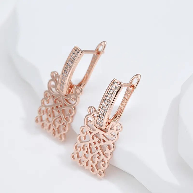 Rose Gold Court Vintage Earrings