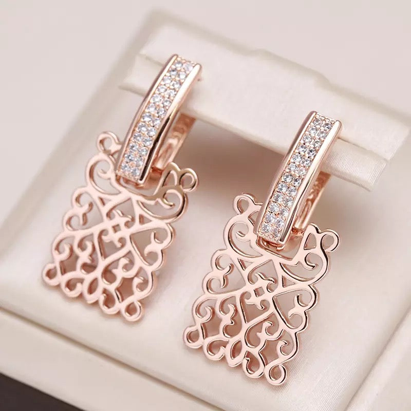 Rose Gold Court Vintage Earrings