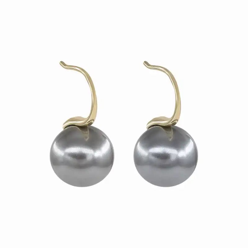 Light Luxury Simple Elegant Grey Pearl Stud Earrings